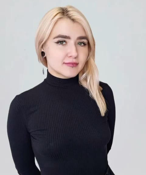 https://vesnasalon.ru/wp-content/uploads/2025/07/valeriya.jpg